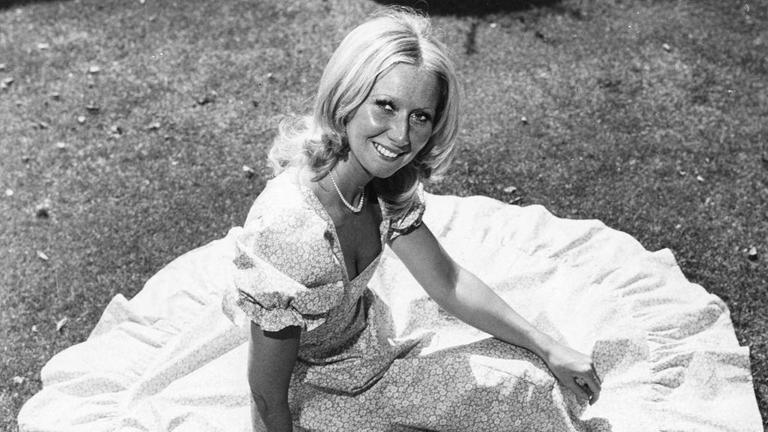 Clodagh Rodgers performing 'Jack in the Box' at Eurovision 1971